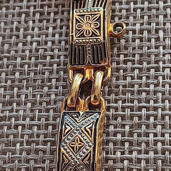 Vintage, Gold-Tone Link Damascene Bracelet, 6.5, W/1 Charm & Safety Chain - Picture 5 of 9